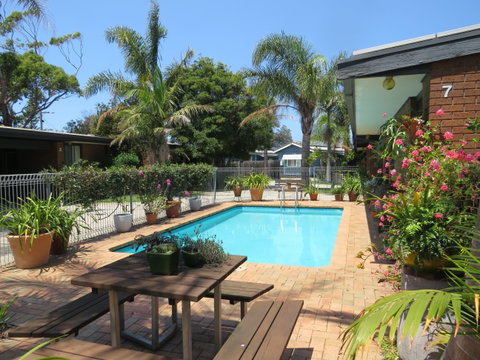 Lakes Waterfront Motel - Accommodation Australia 0