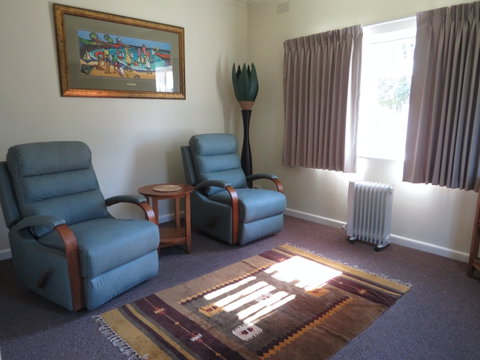 Lakes Waterfront Motel - Accommodation Australia 4