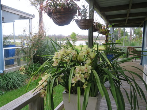 Lakes Waterfront Motel - Accommodation Australia 6