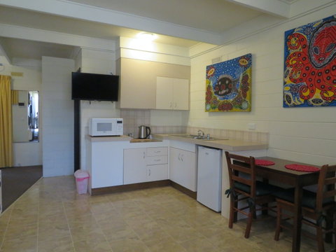 Lakes Waterfront Motel - Accommodation Australia 8