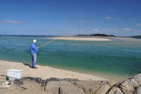 North East River Camping Ground - Australia Shopping 4