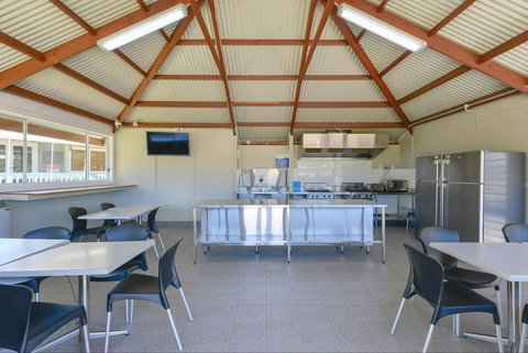 NRMA Sydney Lakeside Holiday Park - Bed n Breakfasts 7