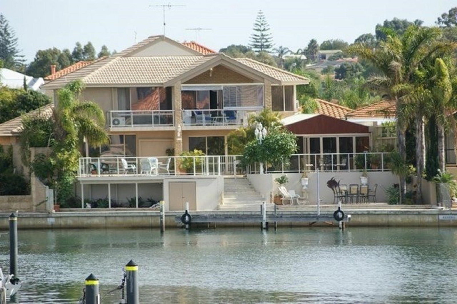 Halls Head WA Accommodation Australia