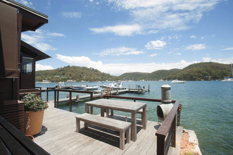 Scotland Island Retreat - Australia Shopping 5