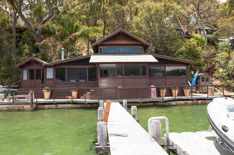 Scotland Island Retreat - Australia Shopping 6