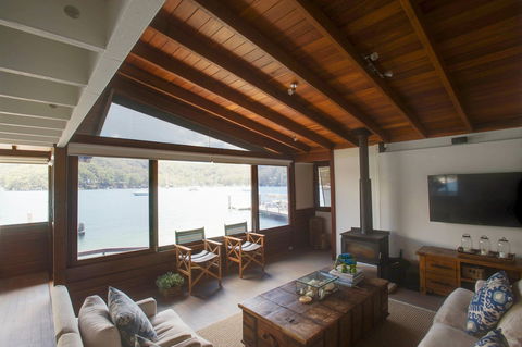 Scotland Island Retreat - Australia Shopping 7