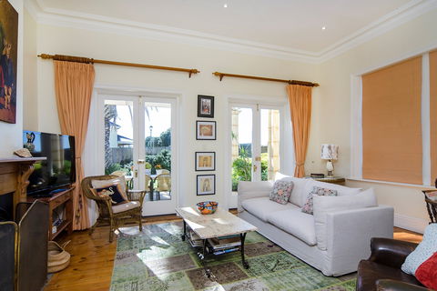 St Helens - Accommodation Australia 3