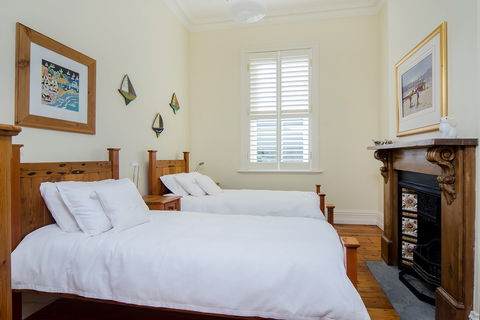 St Helens - Accommodation Australia 6