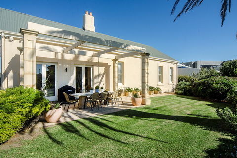 St Helens - Accommodation Australia 9