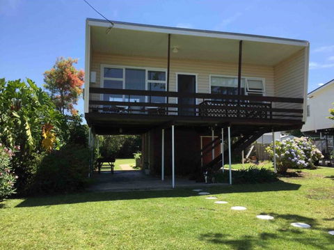 Straight To The Point Cottage - Accommodation Australia 0