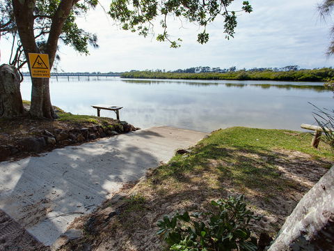 Stuarts Point Holiday Park - Accommodation Australia 4