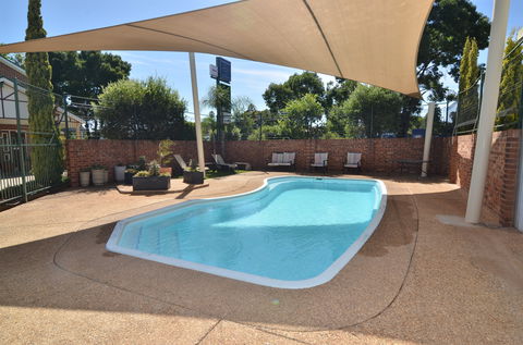 The Crossing Motel Junee - Local Tourism 1