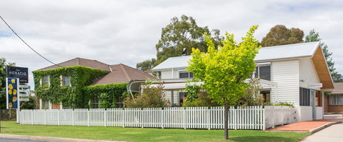 The Horatio Motel And King Suites - Local Tourism 0