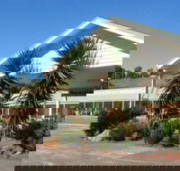 Tuckerbox Motor Inn - Australia Shopping