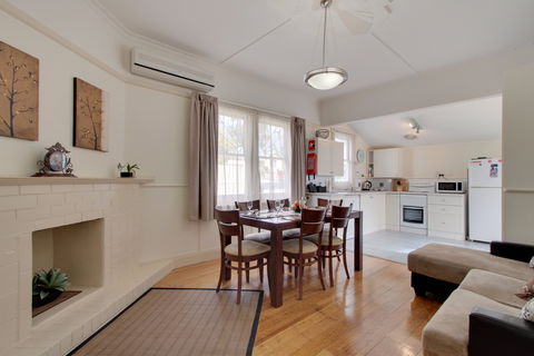 Amy Cottage - Bed n Breakfasts 6