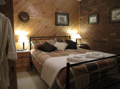 A Sunset View Bed And Breakfast - Local Tourism 1
