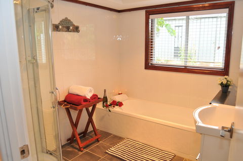 Ellenor Ivy Cottage - Accommodation Australia 2