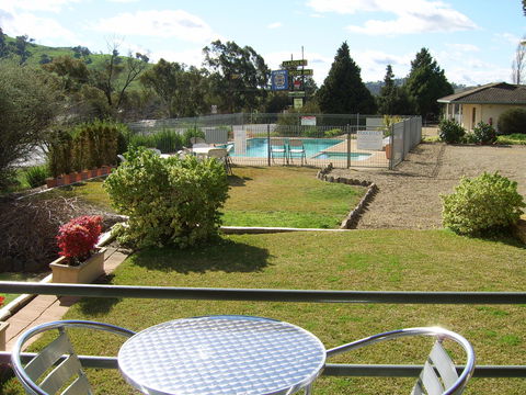Garden Motor Inn (Golden Chain) - Local Tourism 1