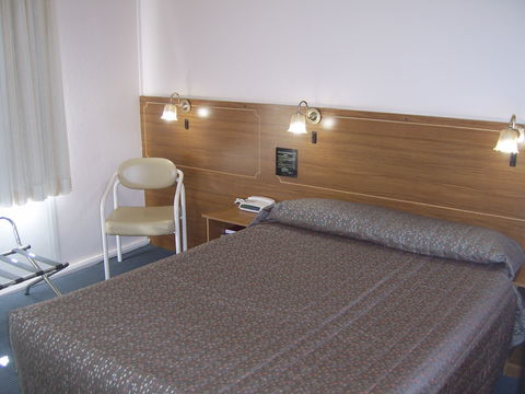 Garden Motor Inn (Golden Chain) - Local Tourism 2