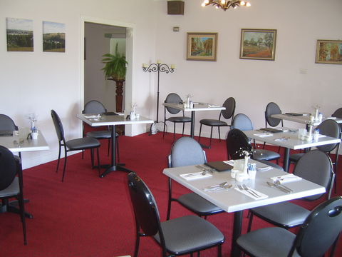 Garden Motor Inn (Golden Chain) - Local Tourism 5
