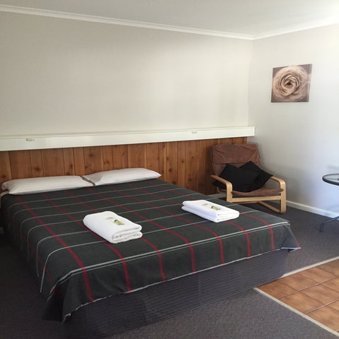 Glenrowan Kelly Country Motel - Local Tourism 4