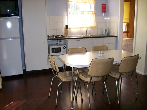 Goughs Bay Holiday Cottages - Accommodation Australia 2