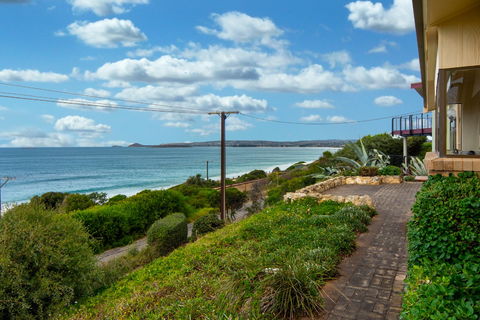 Lowtide - Accommodation Australia 2