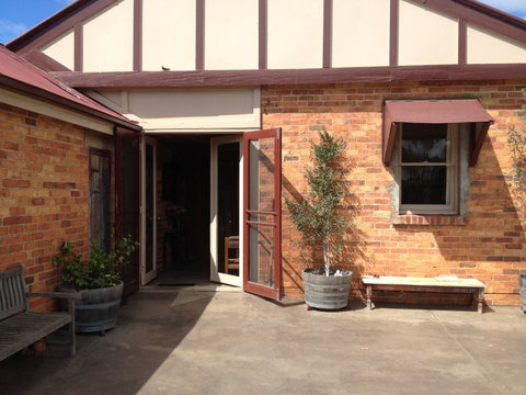 Pierrepoint Wines Bed & Breakfast - Accommodation Australia 5