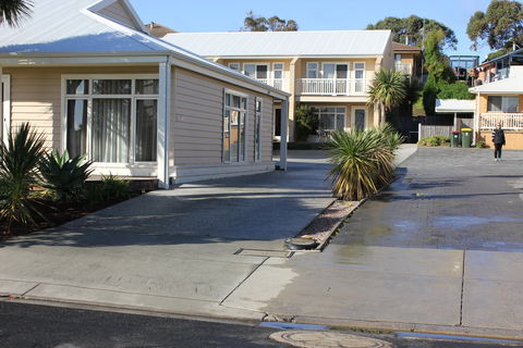 Port Campbell Parkview Motel And Apartments - Local Tourism 1