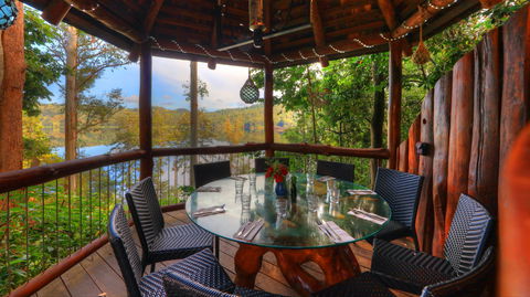 Secrets On The Lake - Accommodation Australia 6
