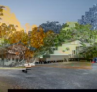 Swamp House and Bunkhouse - Accommodation Australia