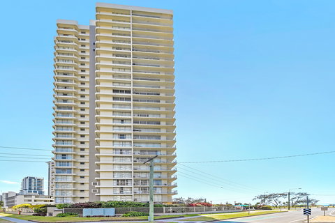 Talisman On Broadbeach Apartments - Bed n Breakfasts 1