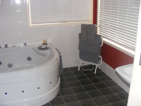 Tambaridge Bed And Breakfast - Local Tourism 4