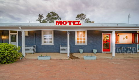 The Platypus Accommodation And Cafe - Accommodation Australia 0