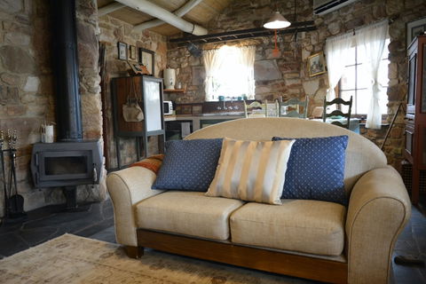 Trestrail Cottage - Accommodation Australia 8