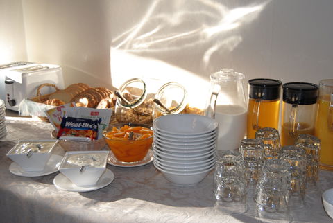 Airlie House Motor Inn - Local Tourism 2