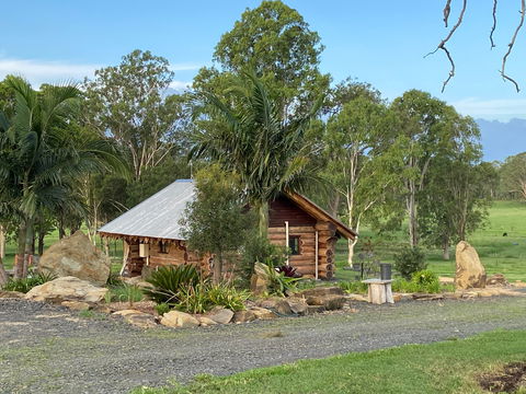 Amarina Farm Stay And Gardens - Local Tourism 1