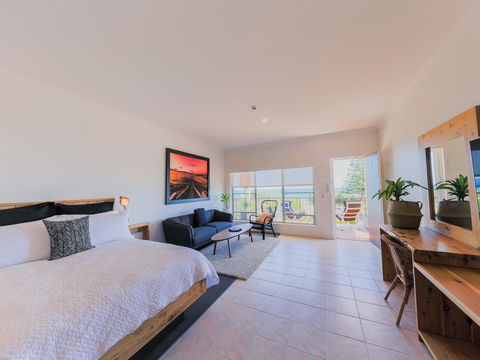 COAST Motel & Apartments - Local Tourism 0