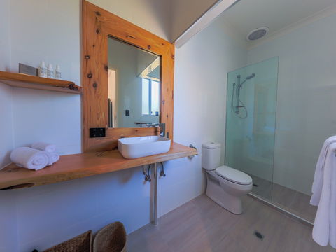 COAST Motel & Apartments - Local Tourism 2