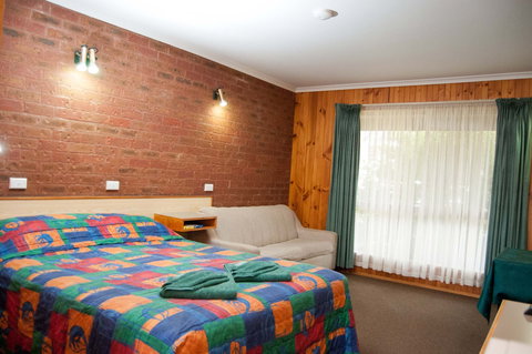 Country Roads Motor Inn Narrandera - Local Tourism 0