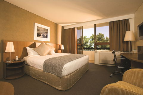 Hotel Urban St Leonards - Accommodation Australia 1