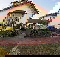 McNevins Warwick Motel and Gunyah Restaurant - Local Tourism