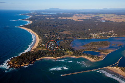 Moruya South Heads Beach Cabin - Local Tourism 0