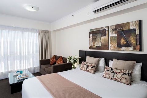Oaks Ipswich Aspire Suites - Local Tourism 1