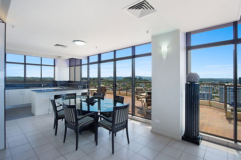 Seascape Penthouse - Australia Shopping 2