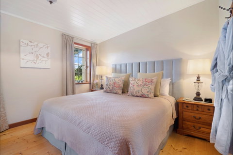 Stonewell Cottages And Vineyards - Accommodation Australia 1