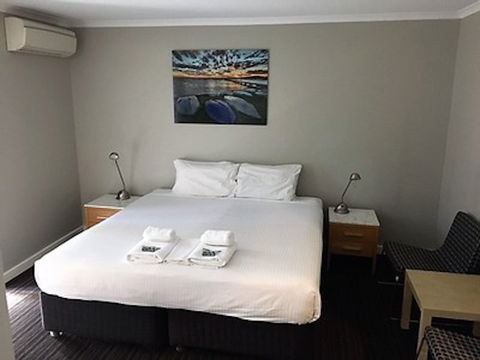 The Premier Hotel - Accommodation Australia 2