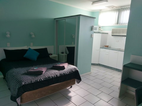 Tree Motel - Accommodation Australia 2