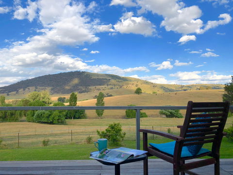 Adelong Valley Farm Stays - Moorallie Cottage - Local Tourism 0