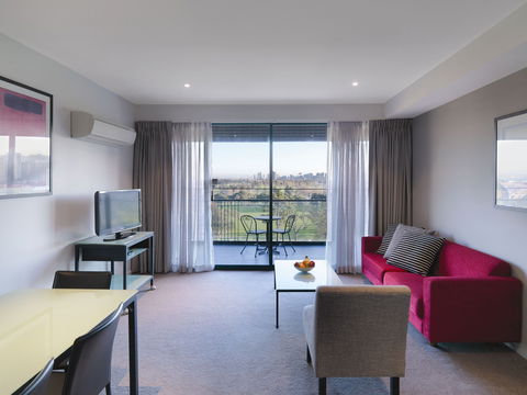 Adina Apartment Hotel St Kilda - Australia Shopping 1